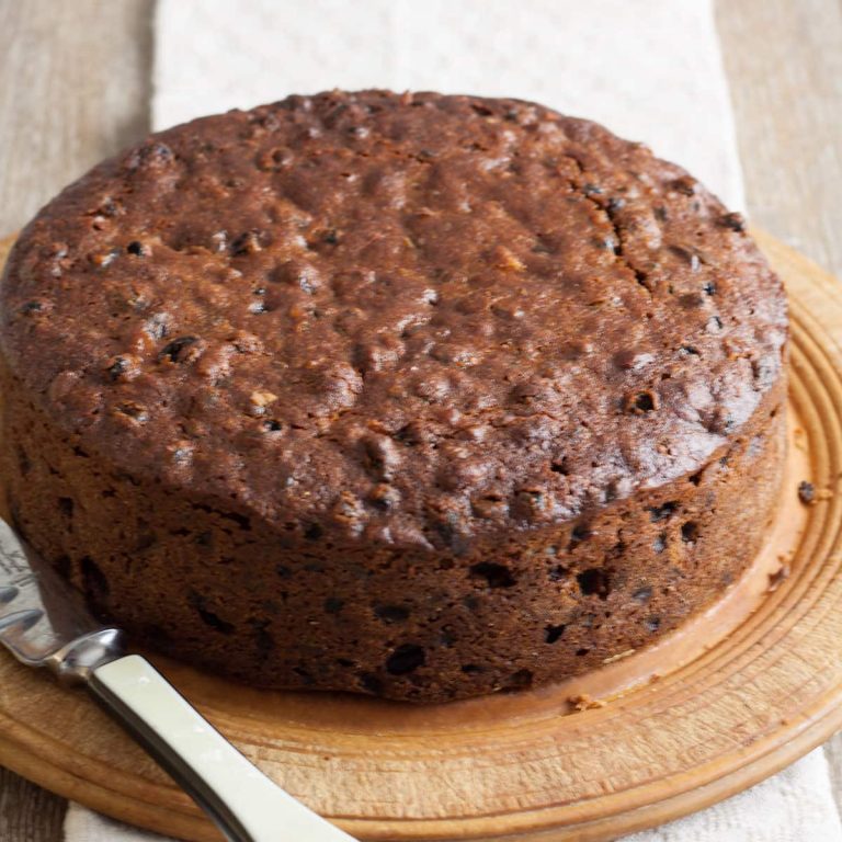 Traditional Rich fruit cake | Recipes Made Easy