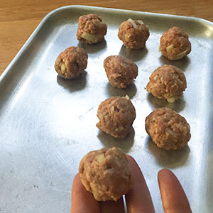 Hariisa lamb meatballs step by step - shape into balls