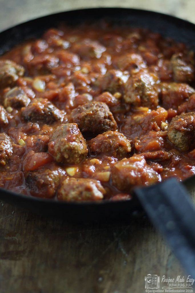 Cook. Recipes Made Easy - The best meatballs in tomato sauce by recipesmadeeasy.co.uk