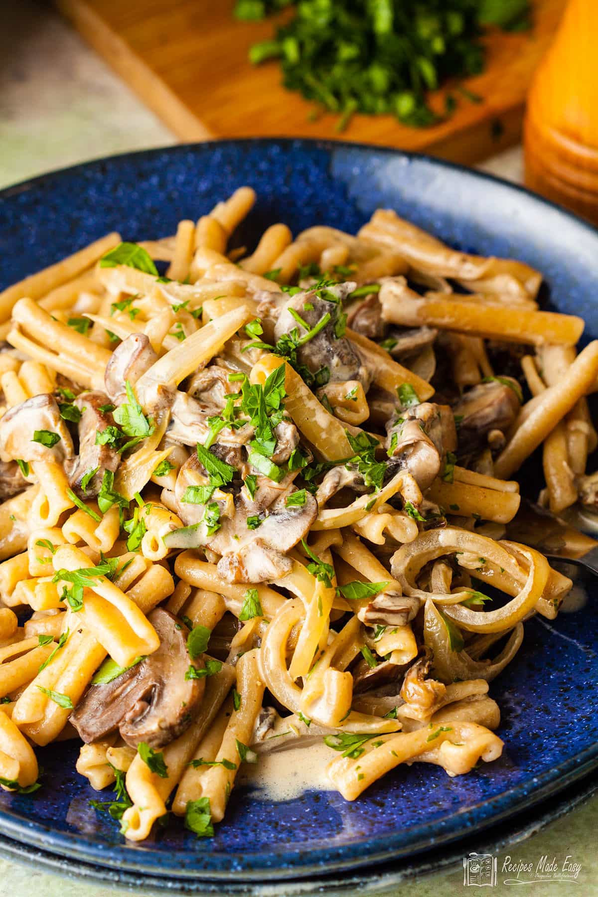 Easy creamy mushroom pasta | Recipes Made Easy